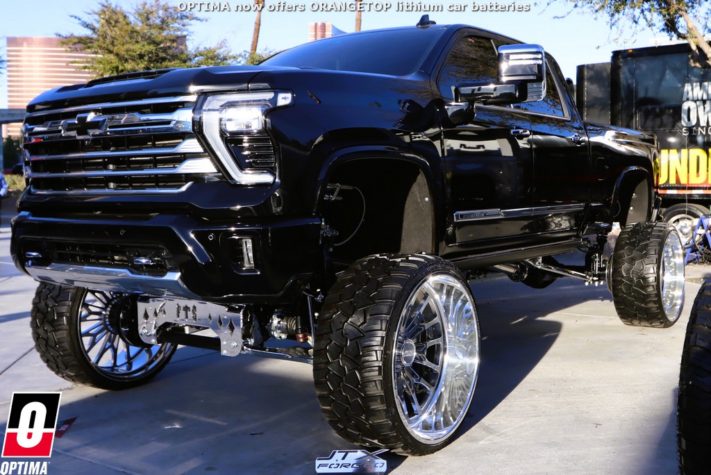 Lifted-Chevrolet-Silverado-2500-SEMA-Show-2025 (587)