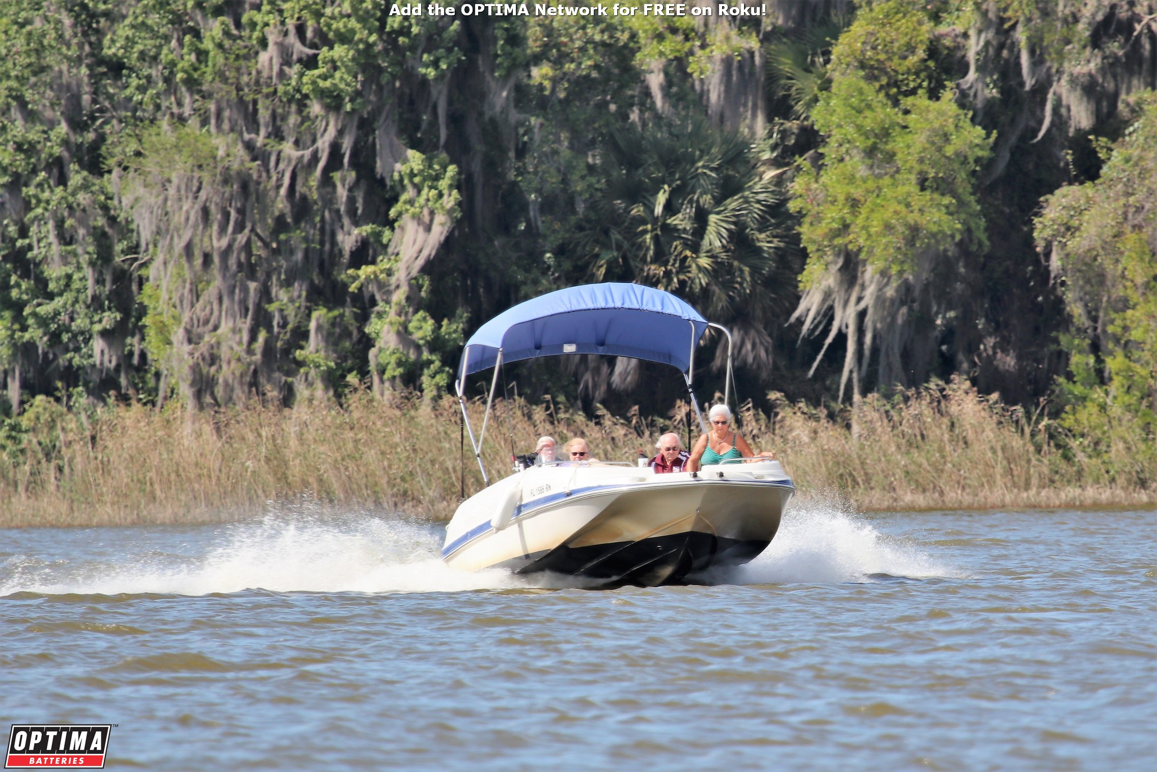 What is the best way to charge a boat battery
