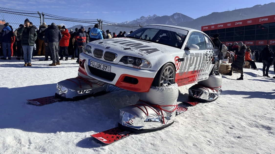 OPTIMA art car on skis